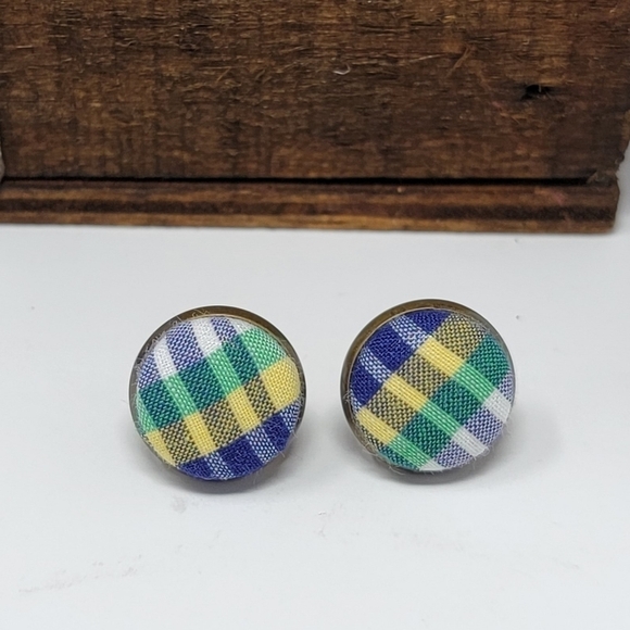 New Handmade | Upcycled Plaid Button Stud Earrings. - Picture 1 of 4